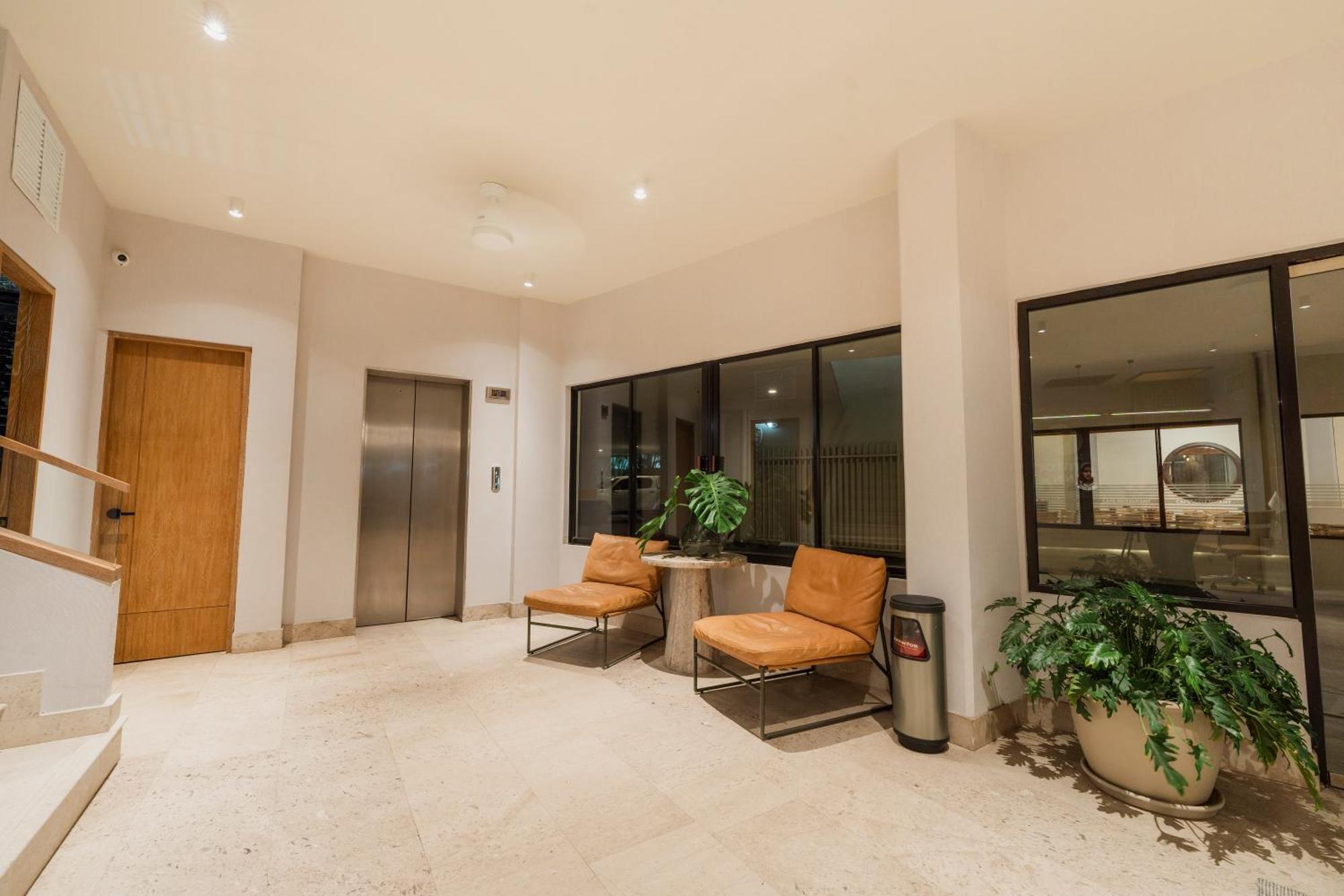 Comfort Inn Tampico Bagian luar foto