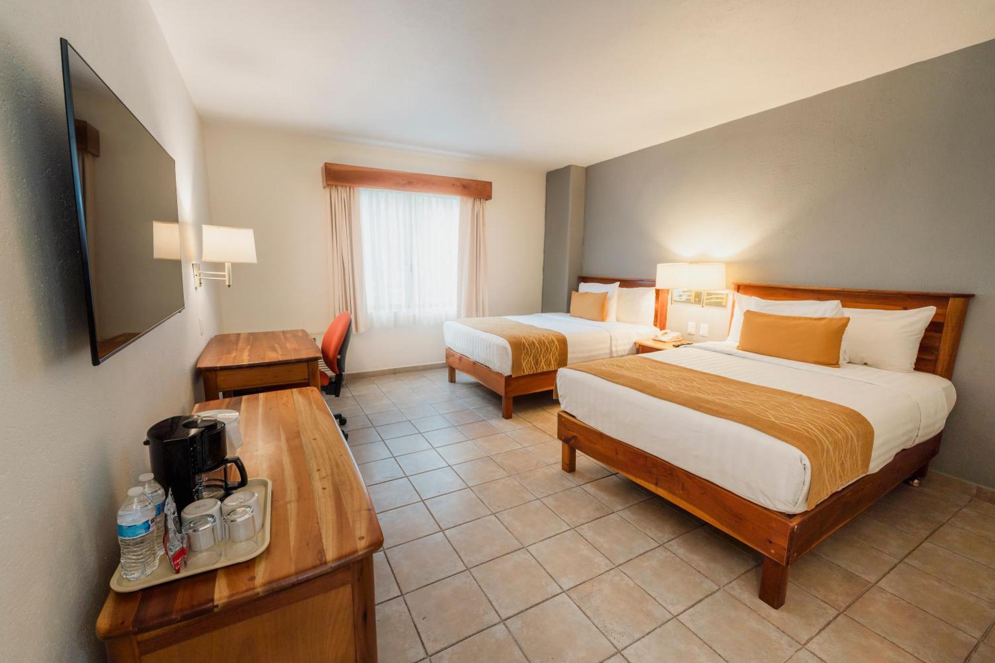 Comfort Inn Tampico Bagian luar foto