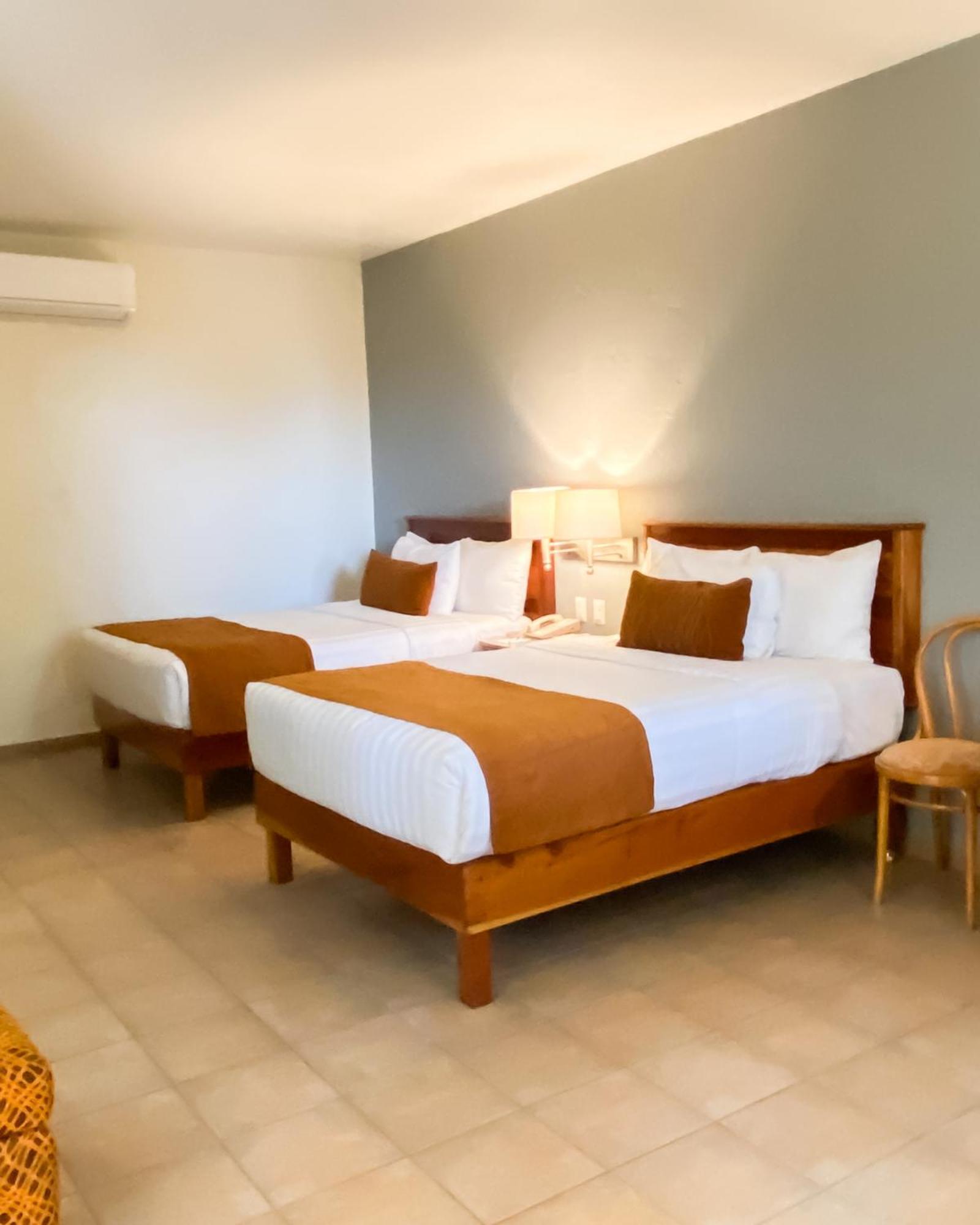 Comfort Inn Tampico Bagian luar foto