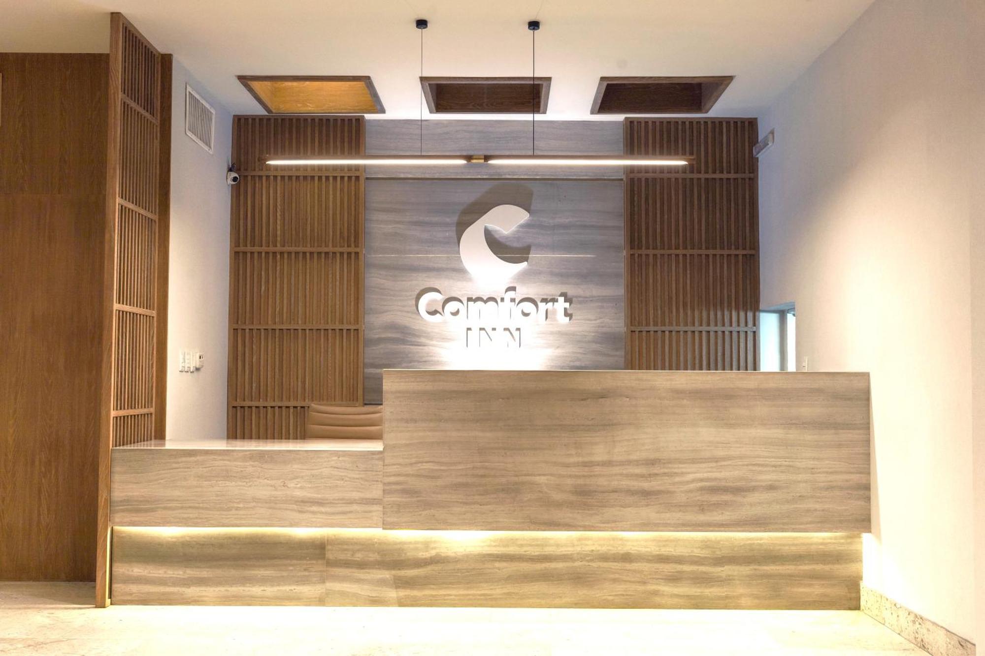Comfort Inn Tampico Bagian luar foto